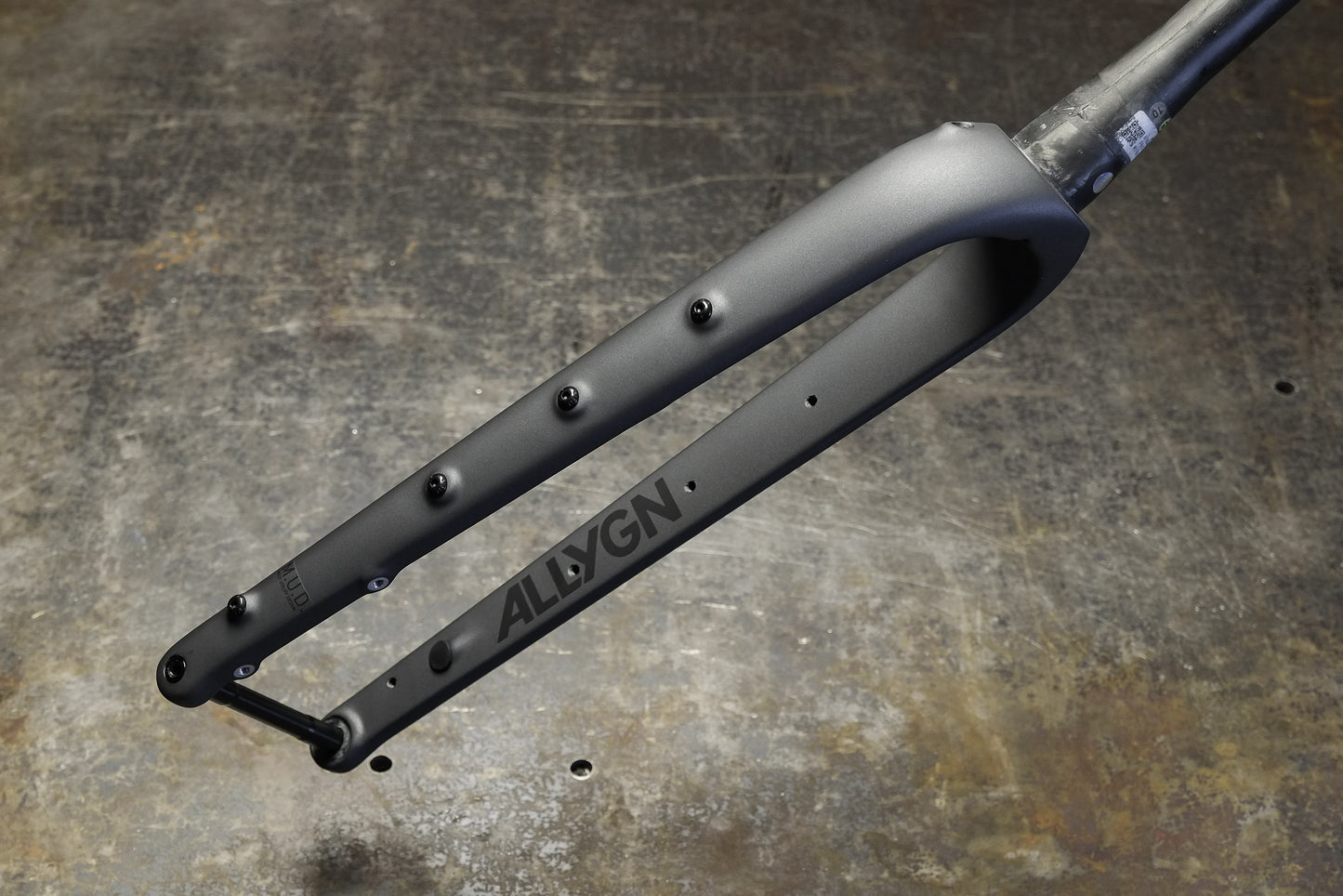 ALLYGN M.U.D. Adventure Gravel Bikepacking Carbon Fork – side view with dynamo cable routing and anything cage mounts