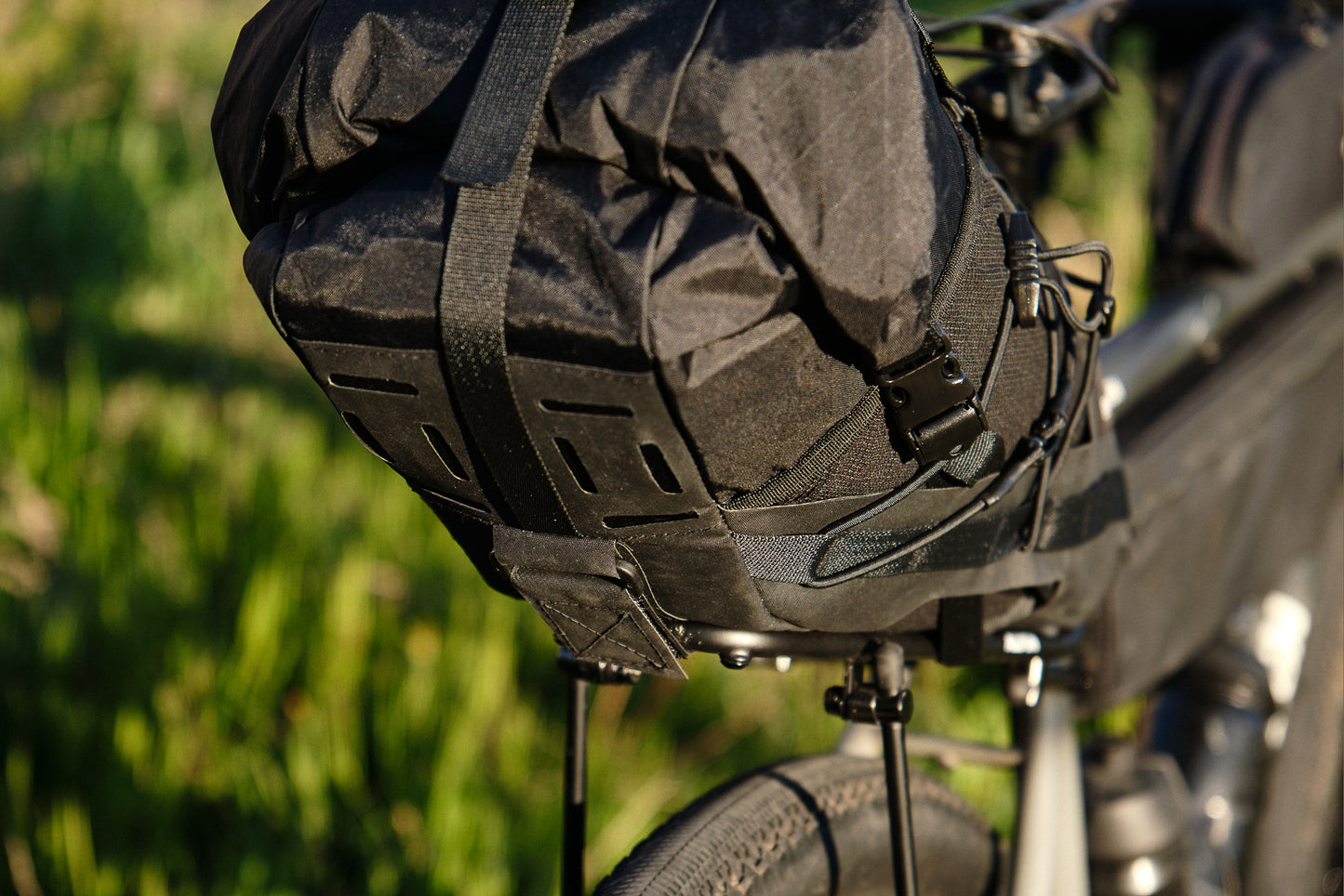 ALLYGN Diamond Back Rack with Gramm Diamond Back Pack, lightweight rear rack for bike packing – leichter Fahrrad Gepäckträger hinten

