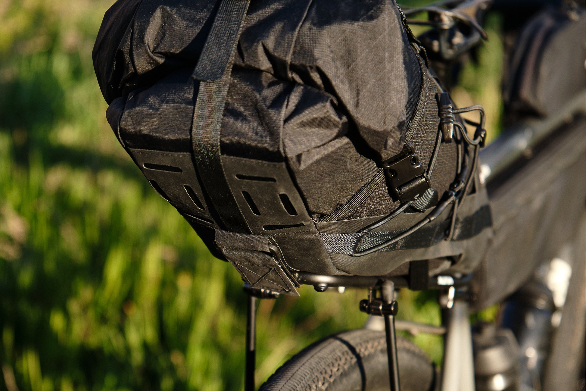 ALLYGN Diamond Back Rack with Gramm Diamond Back Pack, lightweight rear rack for bike packing – leichter Fahrrad Gepäckträger hinten
